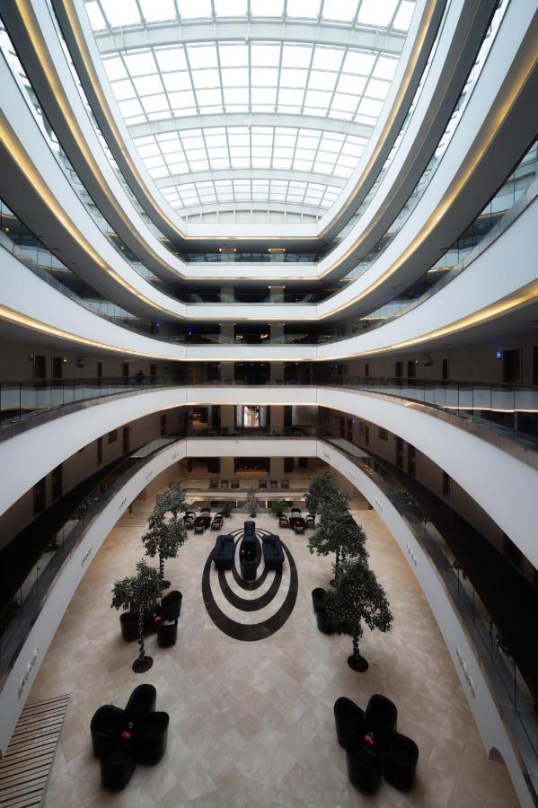 Titanic Hotel & Spa Sulaymaniyah Εξωτερικό φωτογραφία The atrium