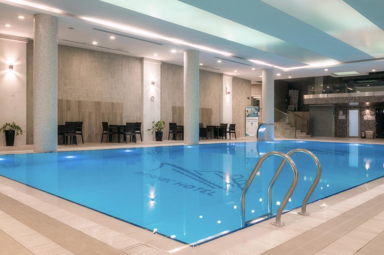 Titanic Hotel & Spa Sulaymaniyah Εξωτερικό φωτογραφία Swimming pool